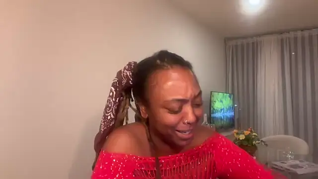 ChocolateCakeQueen live sex cam