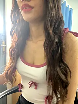 Katyna2k live sex cam