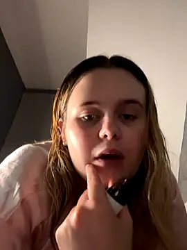 Blonde_Bunny's cam snapshot