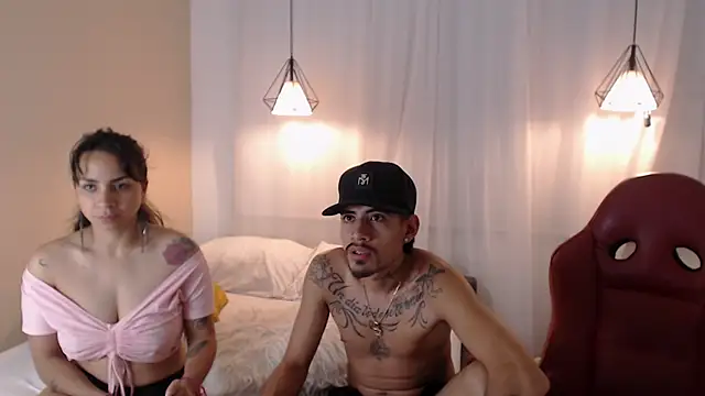 MiaRosy_ValentinoRussel live sex cam