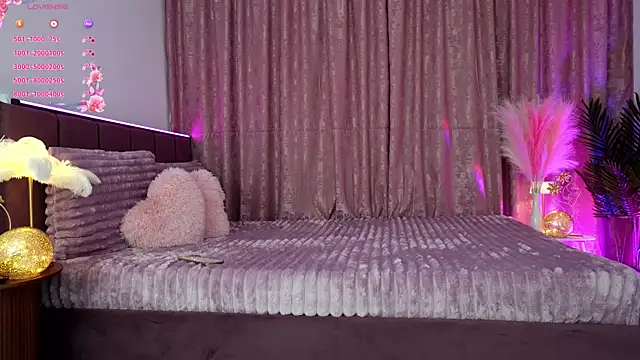 Emily__Hudsson's cam snapshot