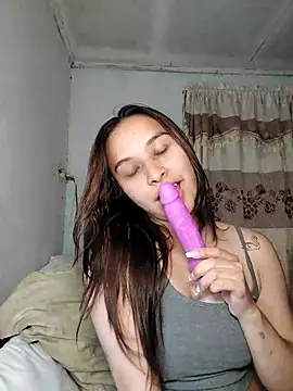 LyssaraVynn's cam snapshot