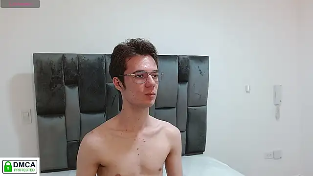 SaccharineSin's cam snapshot