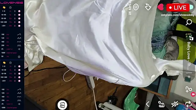 AteneaDolly live sex cam