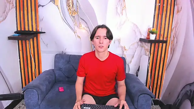 Aaron_LatinMen2 live sex cam