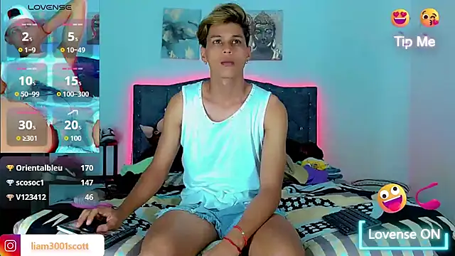 Liamscott_'s cam snapshot