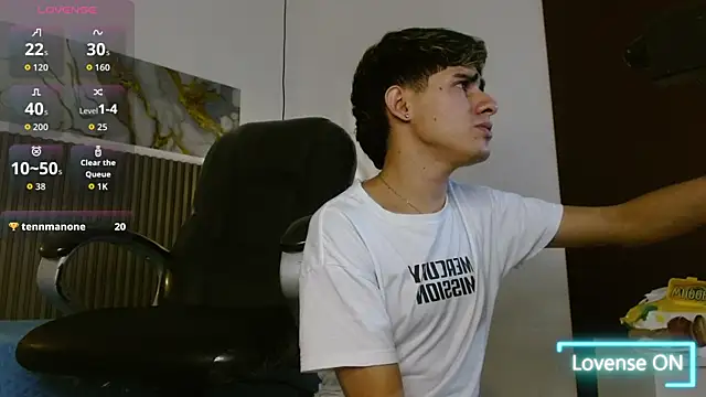 Dyla_n18's cam snapshot