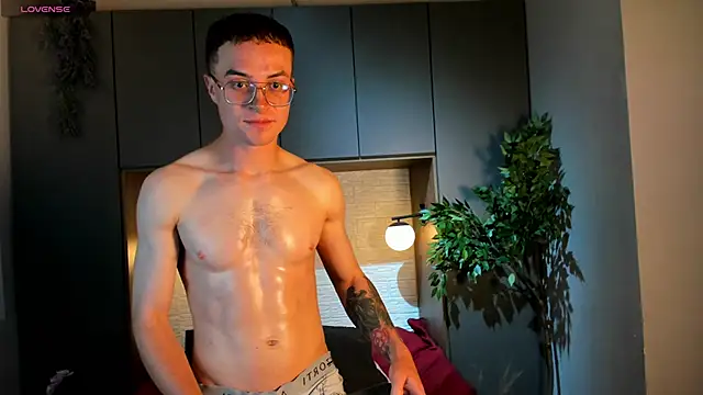 Lil_James's cam snapshot