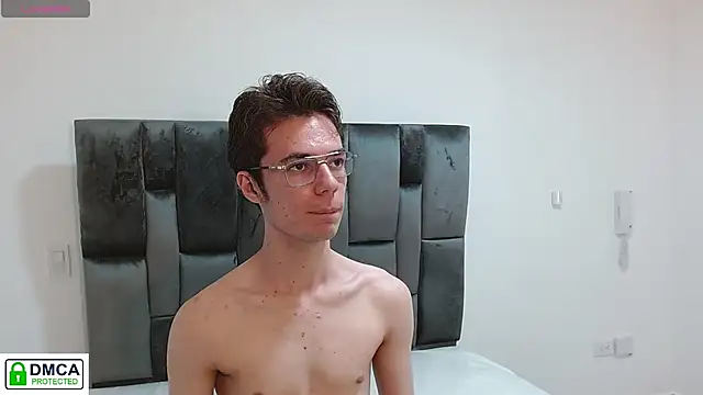 SaccharineSin's cam snapshot