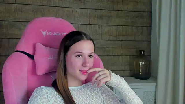 KristinaBellini live sex cam