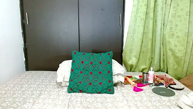 lunajones2024 live sex cam