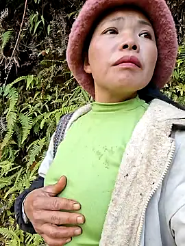 miomio-12 live sex cam