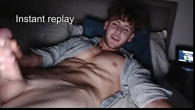 DominantAlex18's cam snapshot