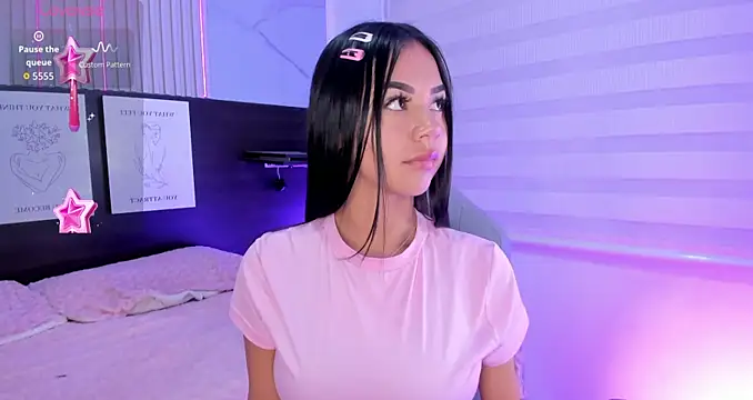 Violet_spencer's cam snapshot