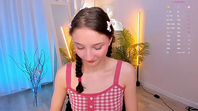 MilliMouse live sex cam