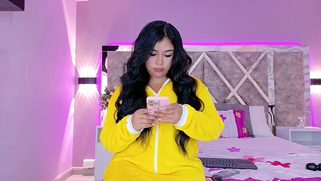 MarianaGarciaa__ live sex cam