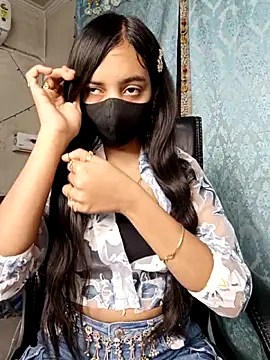 Parinaaz18 live sex cam