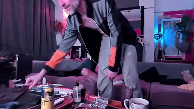 TheOnlyStefanNeeded's cam snapshot