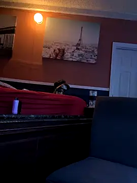 bigdickgio6923 live sex cam