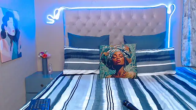 NikkyDangerr live sex cam