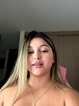 lunablossom_ live sex cam
