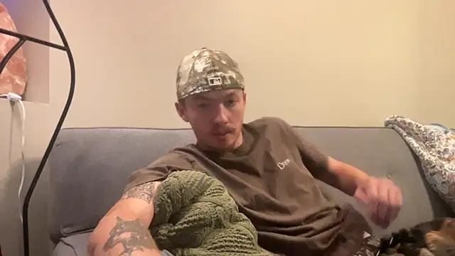 younghungginger live sex cam