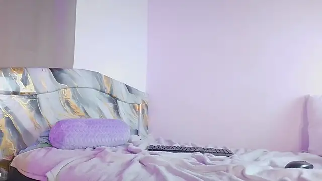 EmmaDembers's cam snapshot