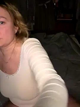 Lola_kiss_me's cam snapshot