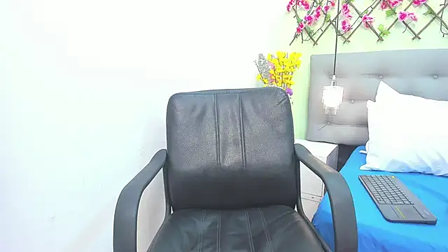 Luna_delvalle's cam snapshot