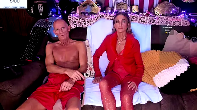 ShannNikkii420 live sex cam