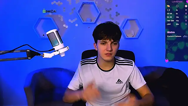 travis_wolf_ live sex cam