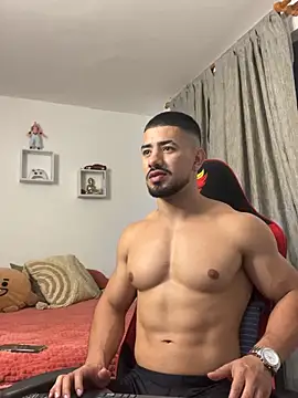 Ezzio_Scolaro live sex cam