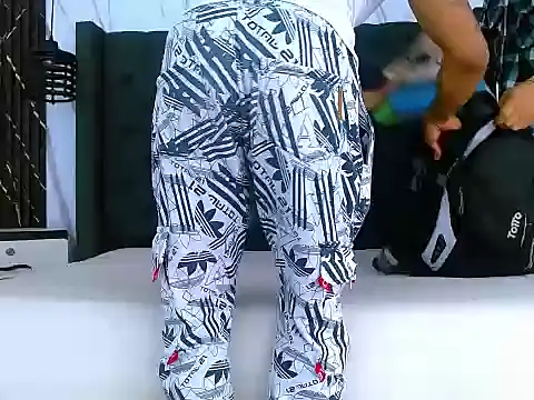 Hot_Latino_x's cam snapshot