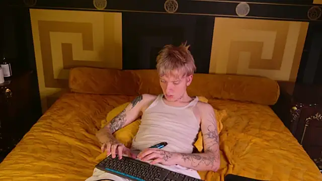 TRAVIS_CLAS's cam snapshot