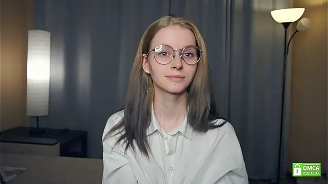 ToyaPletz live sex cam