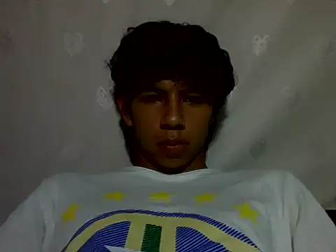 Carlos_Albert02's cam snapshot