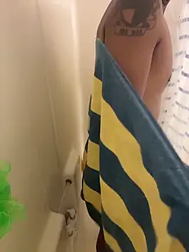 your_pervy_son's cam snapshot