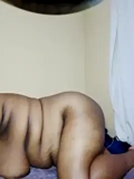 MassiveBoobsxxxx live sex cam