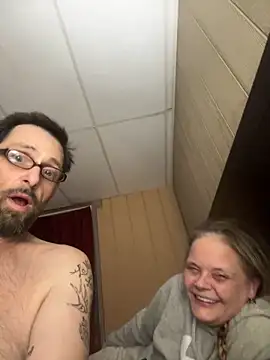 biggdaddyandqueenn live sex cam