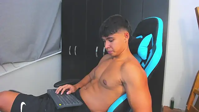 Bray_Kevin's cam snapshot