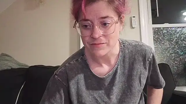 winestaindlips live sex cam