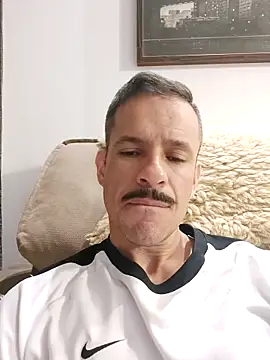 juniortche1313 live sex cam