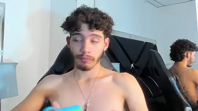 JojoBraando's cam snapshot