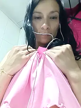 kim_lebanon live sex cam