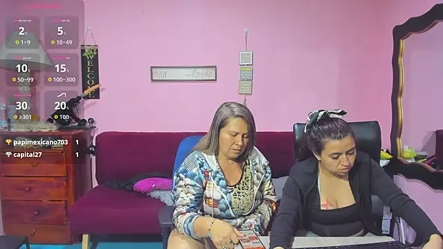 lesbiancuple live sex cam