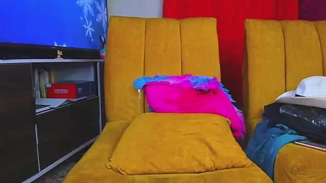 GabyThoms live sex cam