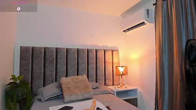 SamanthaSmithx live sex cam