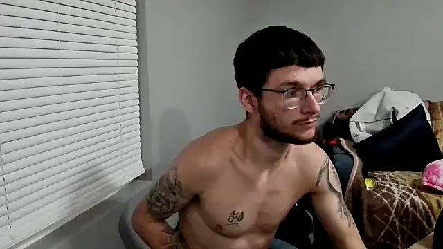 hungkubenski live sex cam