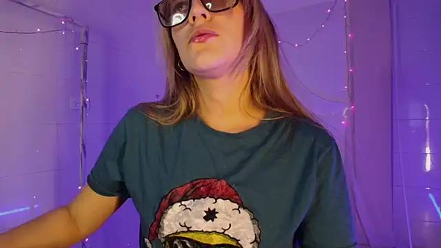 Giia_paiige18's cam snapshot