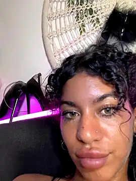 AlyssaHottv_ live sex cam